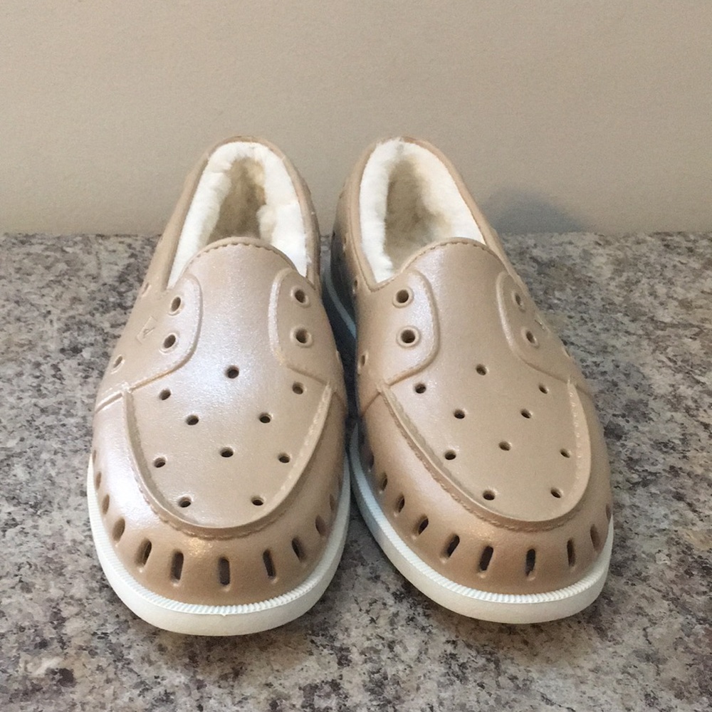 Sperry Gold Fur-Lined Flats - Picture 3 of 16